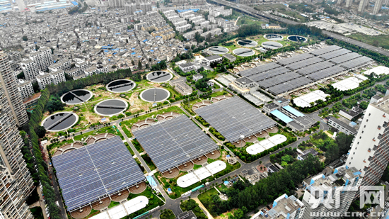 全国最大污水厂光伏发电项目建成,值得借鉴(图1) 全国最大污水厂光伏发电项目建成,值得借鉴(图1)